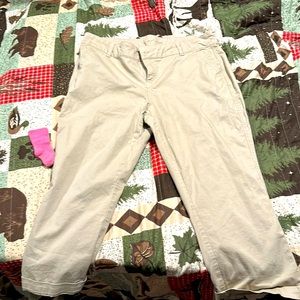 Khaki Maurice’s capris